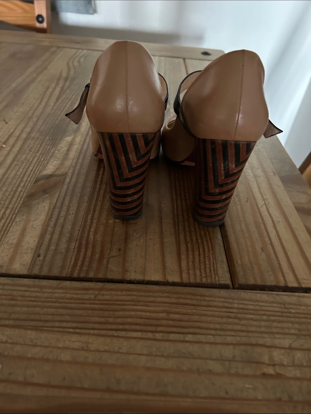Unique shoes - Picture 2 of 4